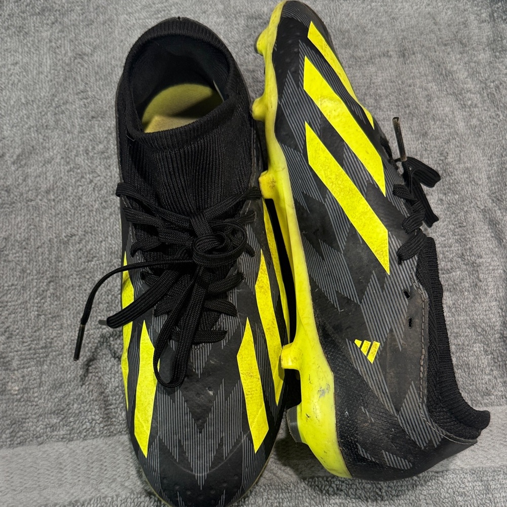Adidas Kids Sneakers - Black and Yellow